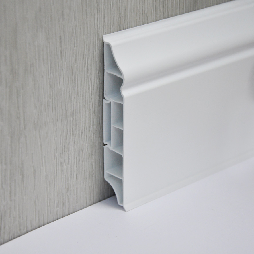 Плинтус напольный фигурный "Идеал Дюра" Белый 80мм 2,2м